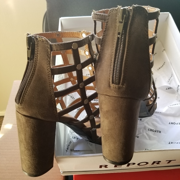 Shoes - Picture 6 of 8